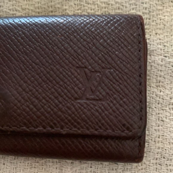 LV Authentic Key holder - Picture 2 of 13